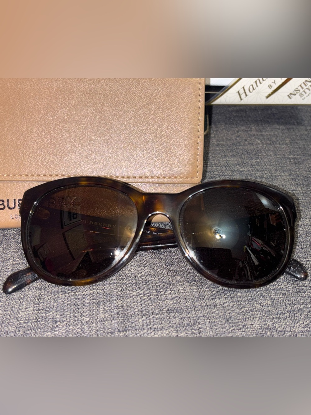 Burberry Women's Tortoiseshell Sunglasses with Tan Case - Picture 2 of 7